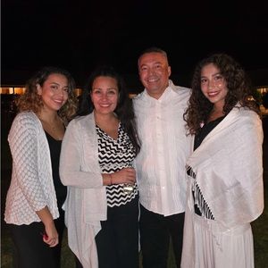 Meet your Posher, Deniz